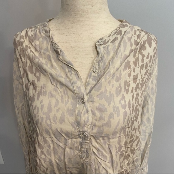 Johnny Was Calmé Leopard Print Silk Top XS - Picture 2 of 7